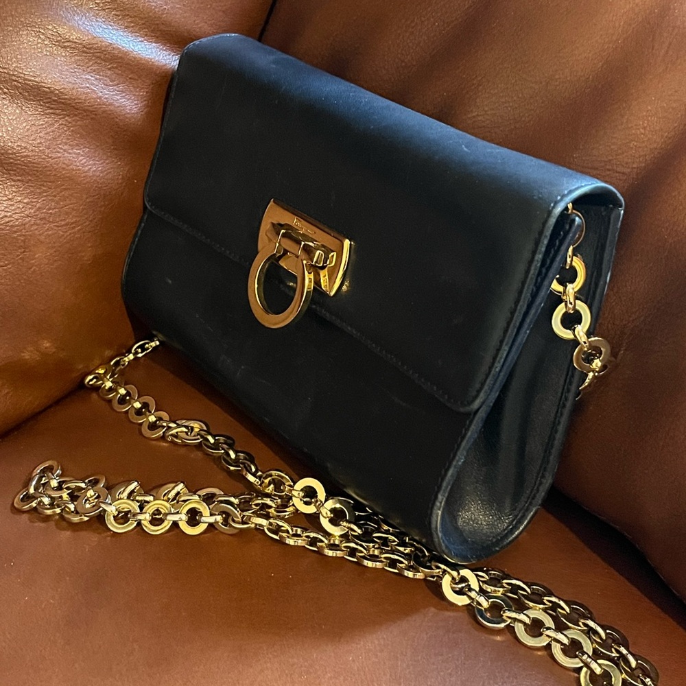 Authentic Vintage Salvatore Ferragamo black Gold chain 70’s Calf Skin Leather